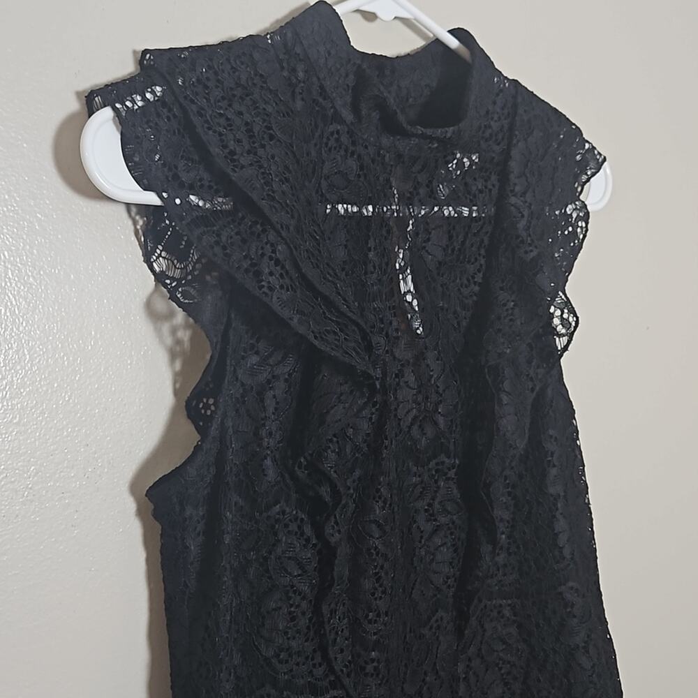 NWT H&M Black Lace Ruffled Flutter Sleeveless Top Sz 6 - Picture 3 of 10